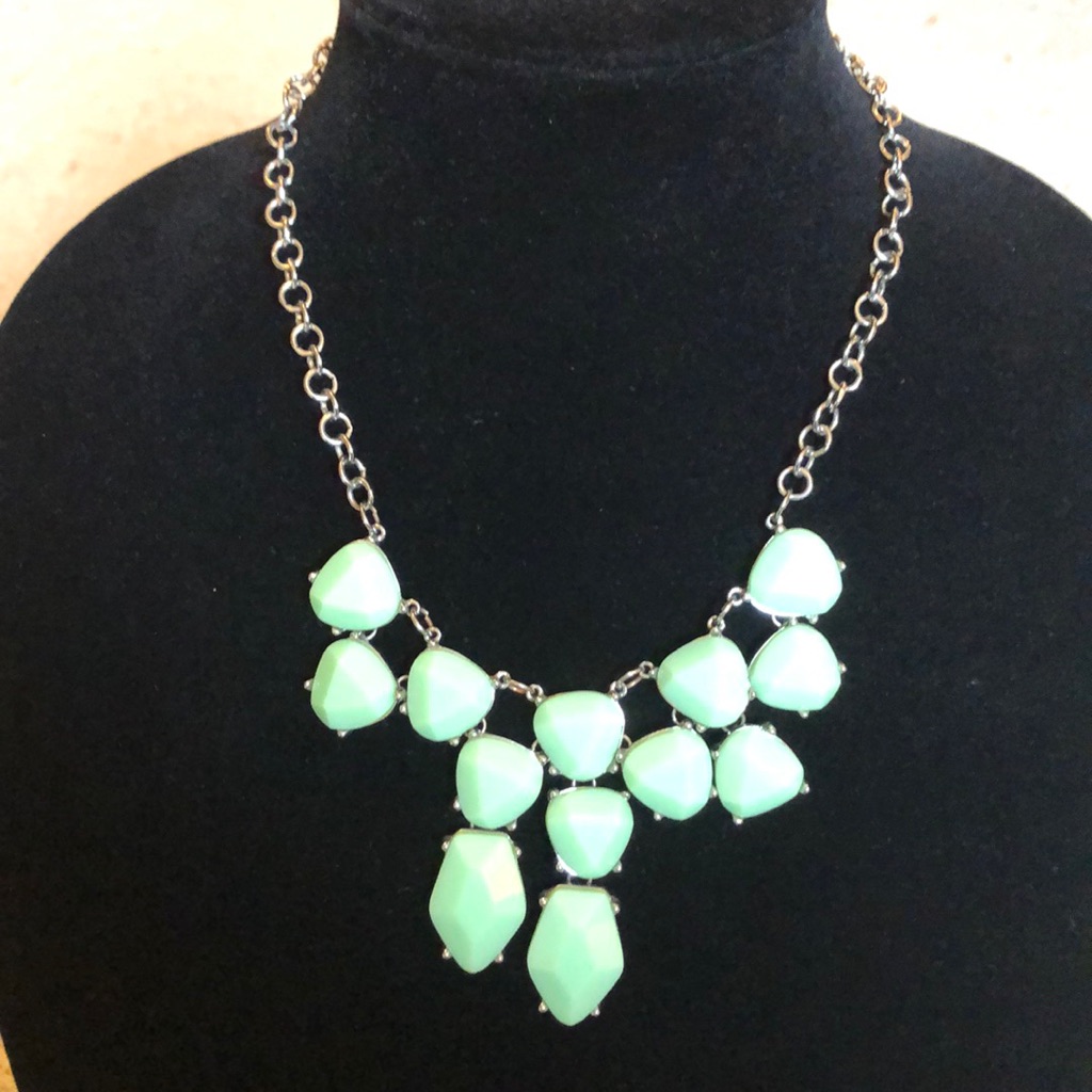 Mint Statement Necklace 18$